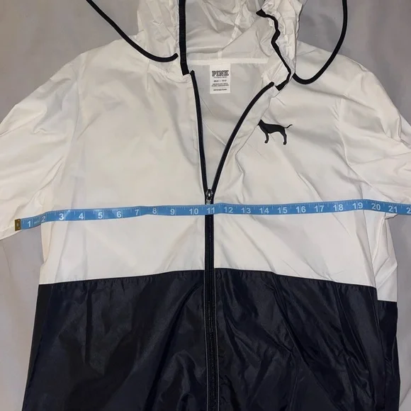 PINK Windbreaker - Picture 7 of 9